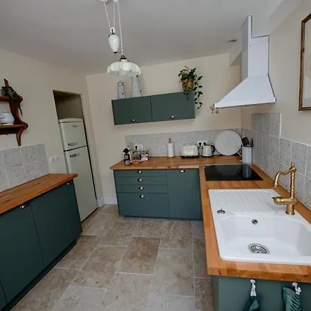 Le Clos Des Voisins بيت للعطل